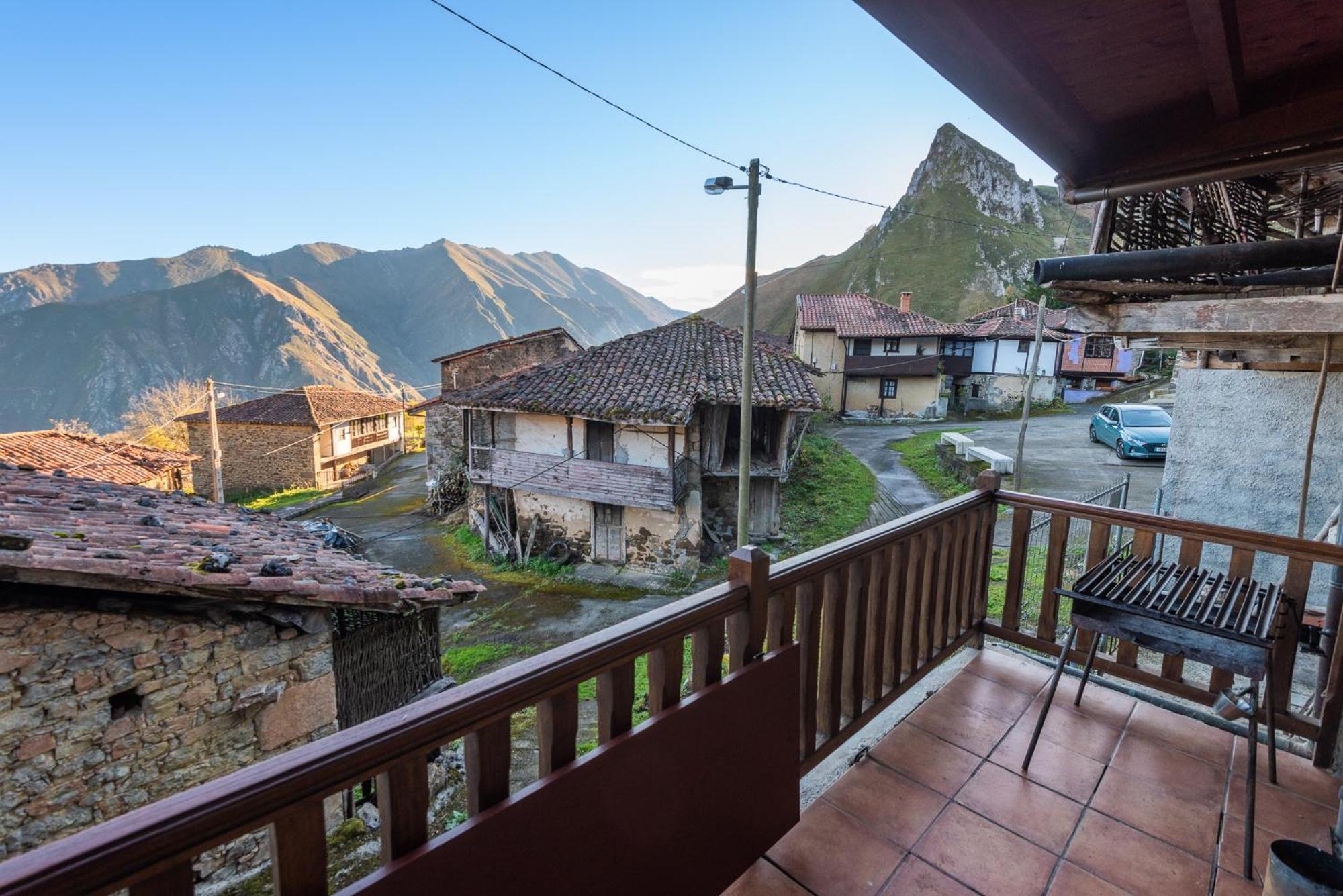 Penzion Casa De Ligueria Rozapanera Exteriér fotografie